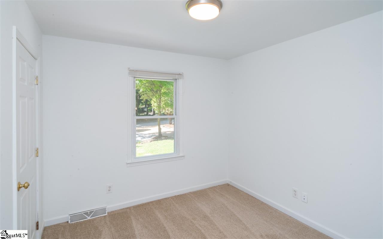 13 Nottingham Road Greenville, SC 29607 - Photo 14 of 23