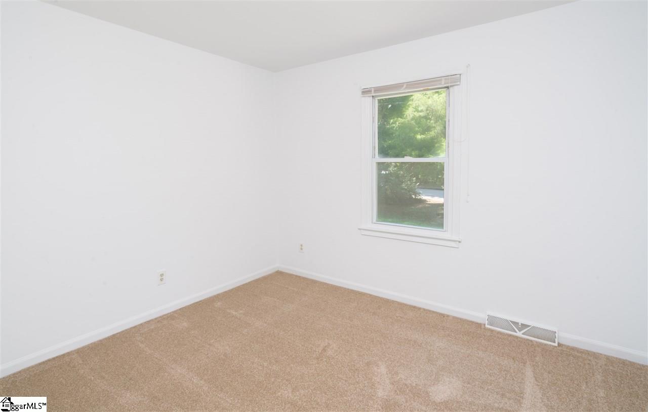 13 Nottingham Road Greenville, SC 29607 - Photo 15 of 23