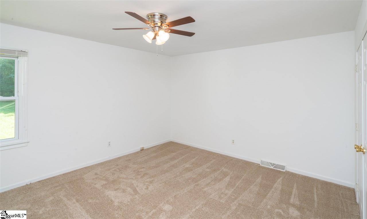 13 Nottingham Road Greenville, SC 29607 - Photo 16 of 23
