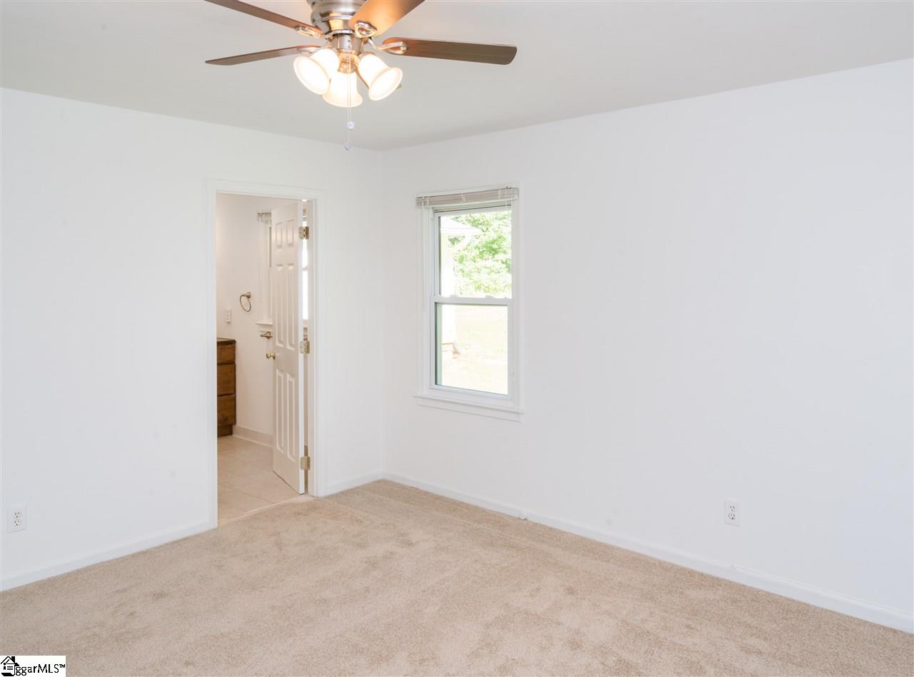 13 Nottingham Road Greenville, SC 29607 - Photo 17 of 23