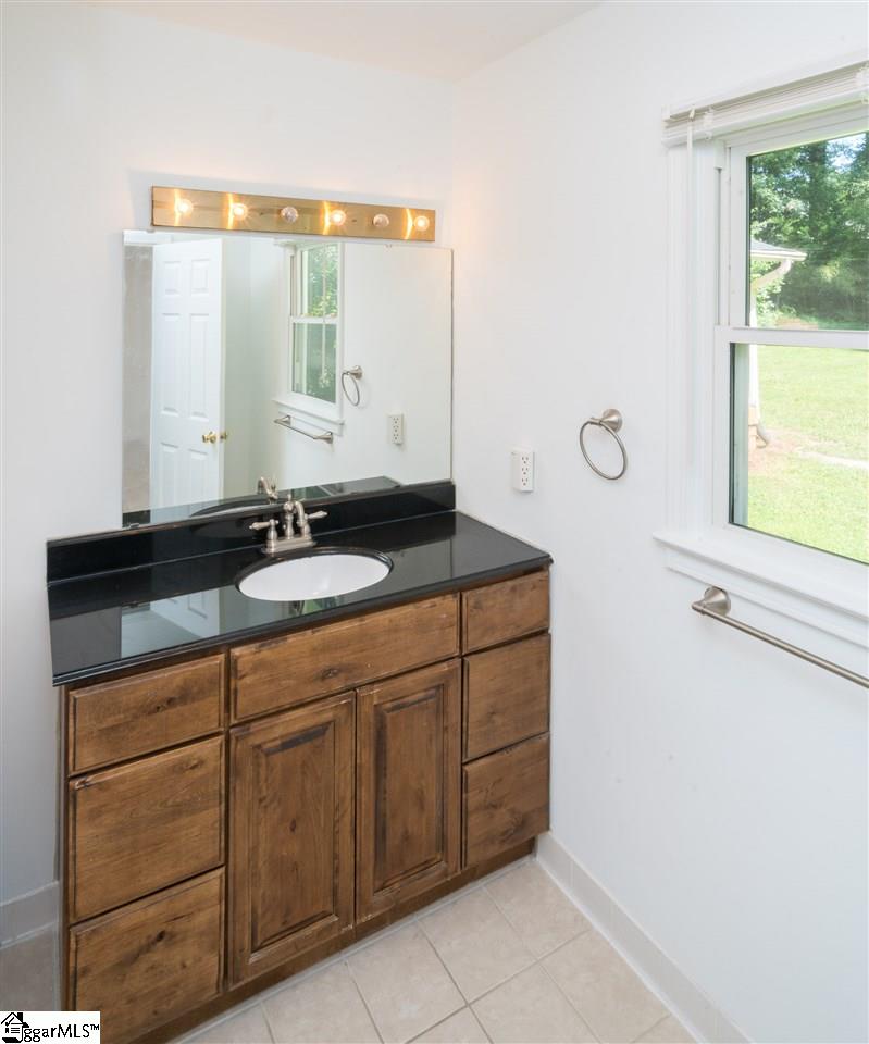 13 Nottingham Road Greenville, SC 29607 - Photo 18 of 23