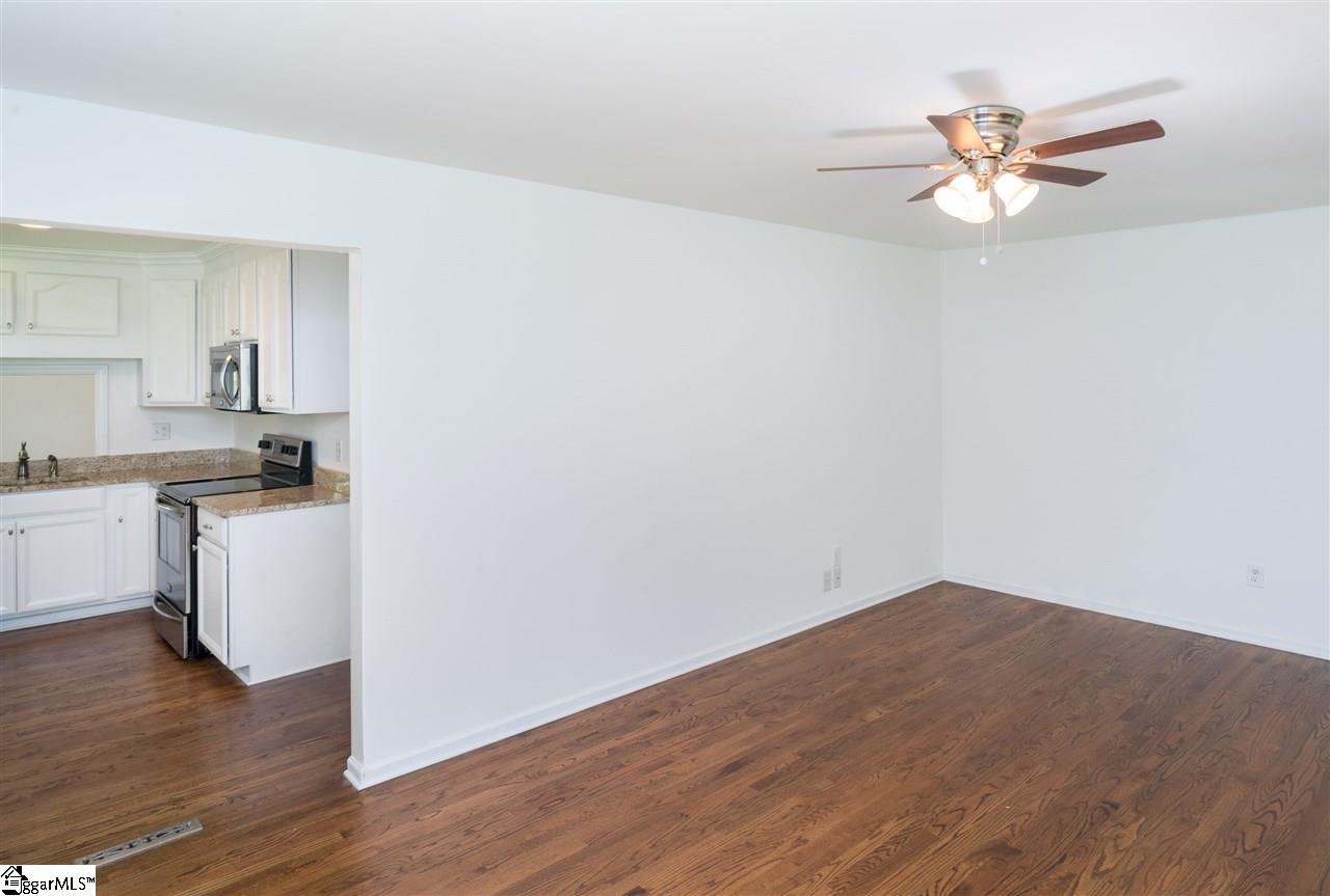 13 Nottingham Road Greenville, SC 29607 - Photo 10 of 23