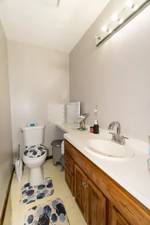 $700,000 | 45W962 Plank Road, Hampshire, IL 60140