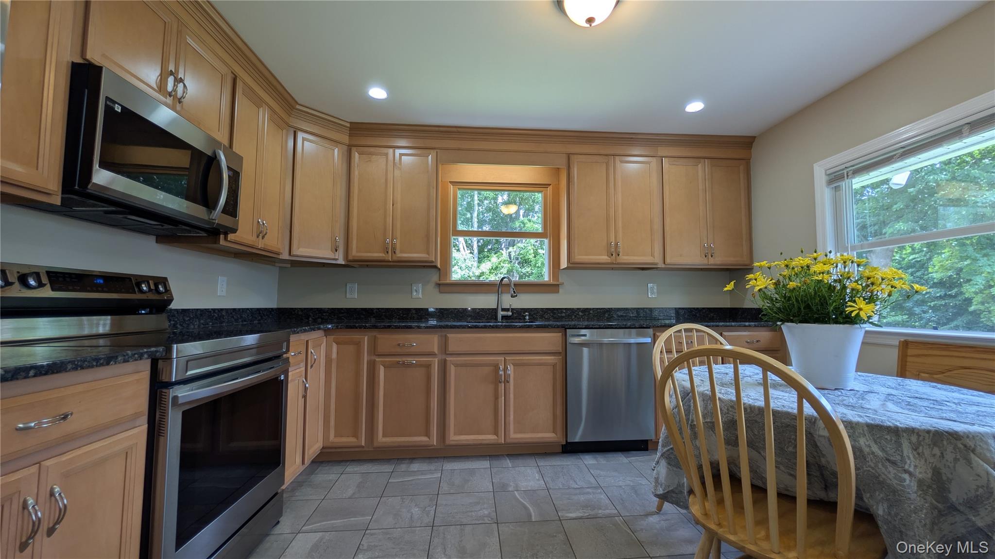 26 Roslyn Road Carmel, NY 10512 - Photo 13 of 42