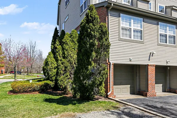 $390,000 | 2904 Barclay Way, Ann Arbor, MI 48105