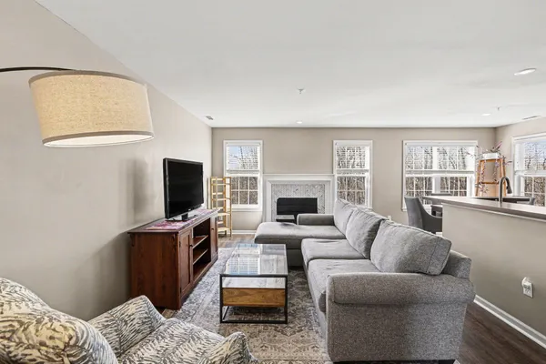 $390,000 | 2904 Barclay Way, Ann Arbor, MI 48105