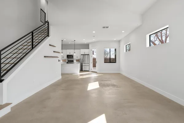 $3,500 | 1405 Perez Street, Unit 1, Austin, TX 78721