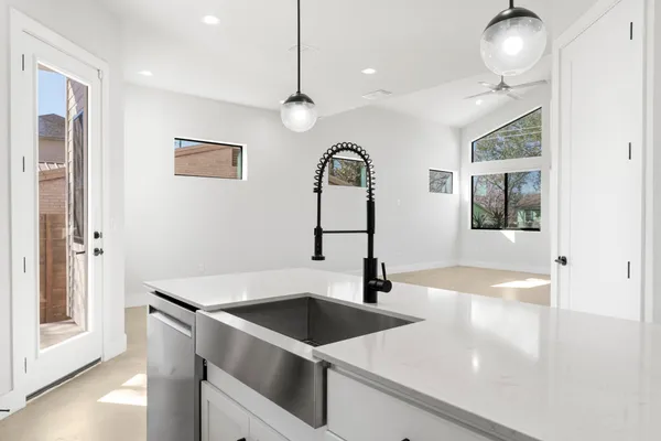 $3,500 | 1405 Perez Street, Unit 1, Austin, TX 78721