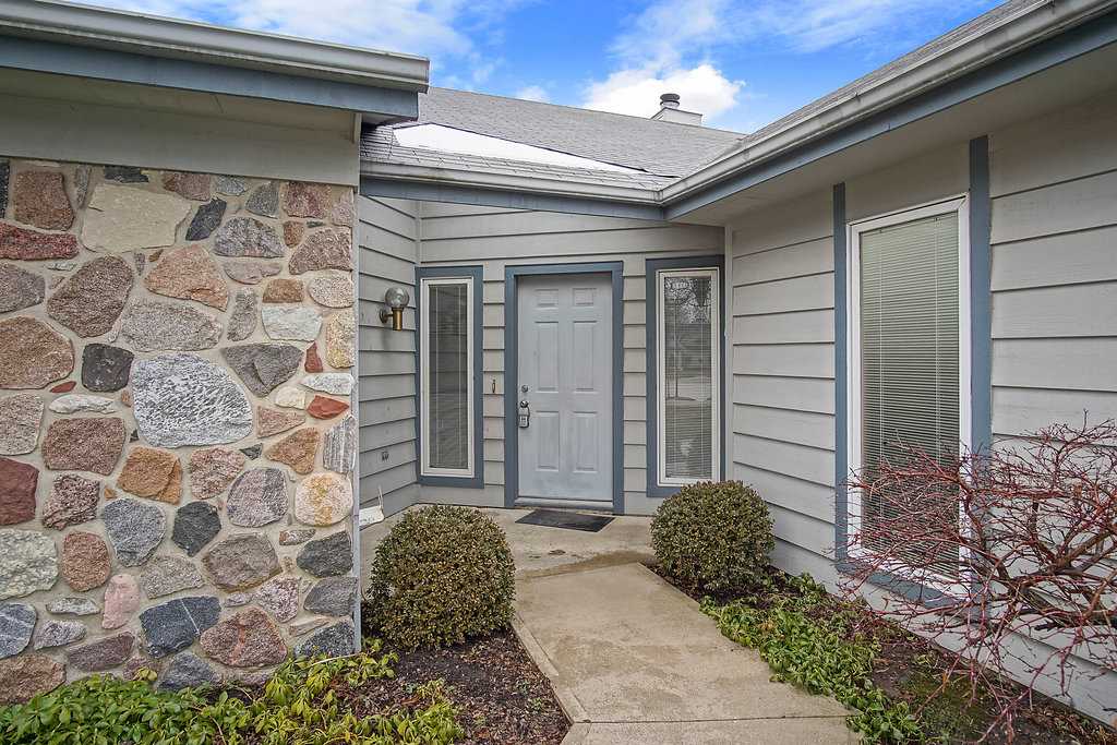4735 Crystal Ridge Cove Fort Wayne, IN 46835 - Photo 8 of 36 Gallery Image 8