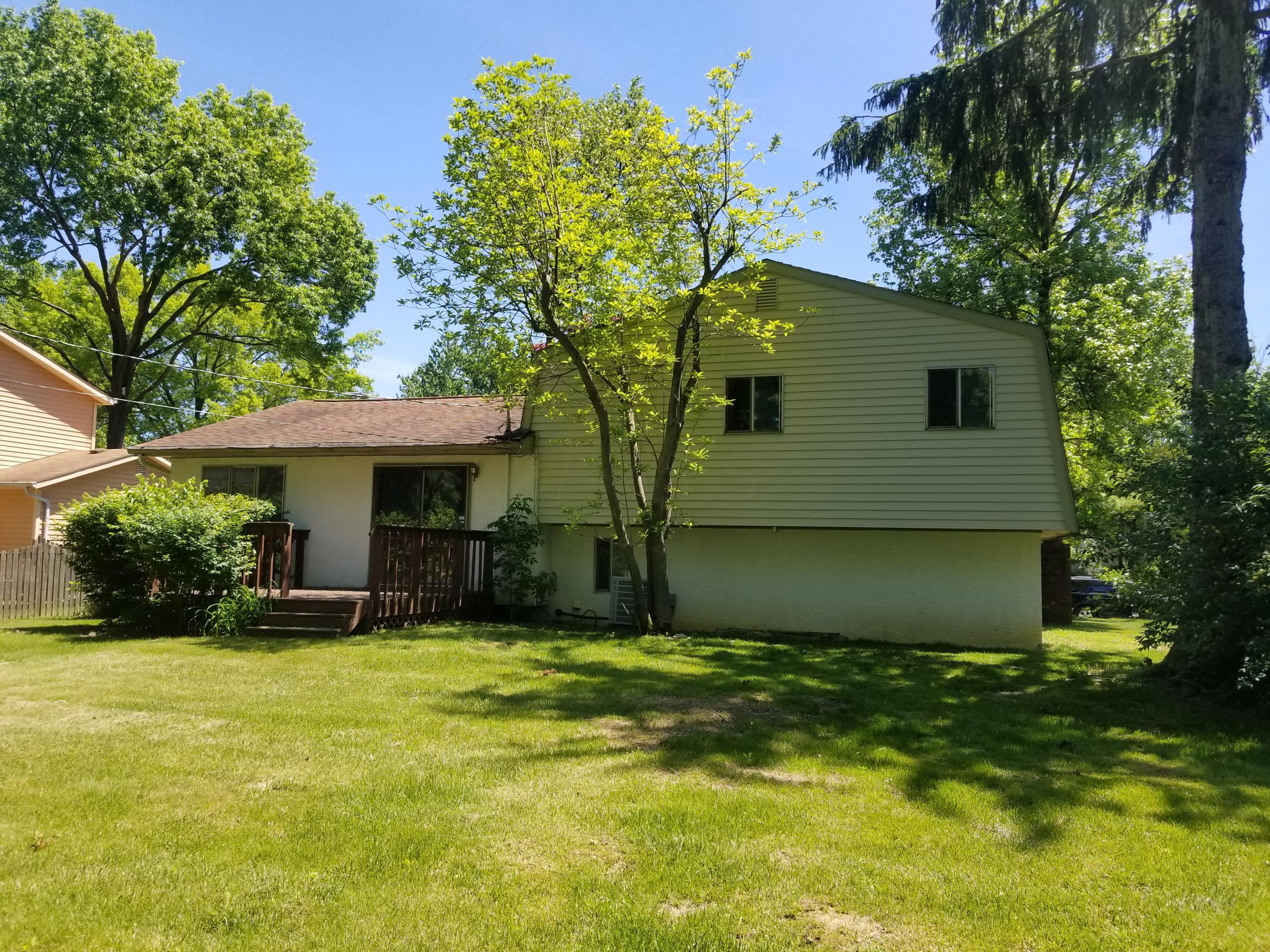 5171 Paw Paw Road Columbus, OH 43229 - Photo 2 of 3