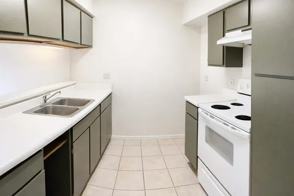 $1,070 | 3035 Walnut Bend Lane, Unit 26, Houston, TX 77042