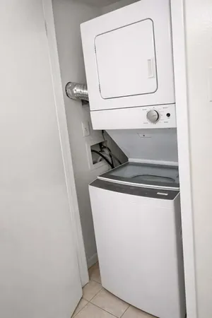 $1,070 | 3035 Walnut Bend Lane, Unit 26, Houston, TX 77042