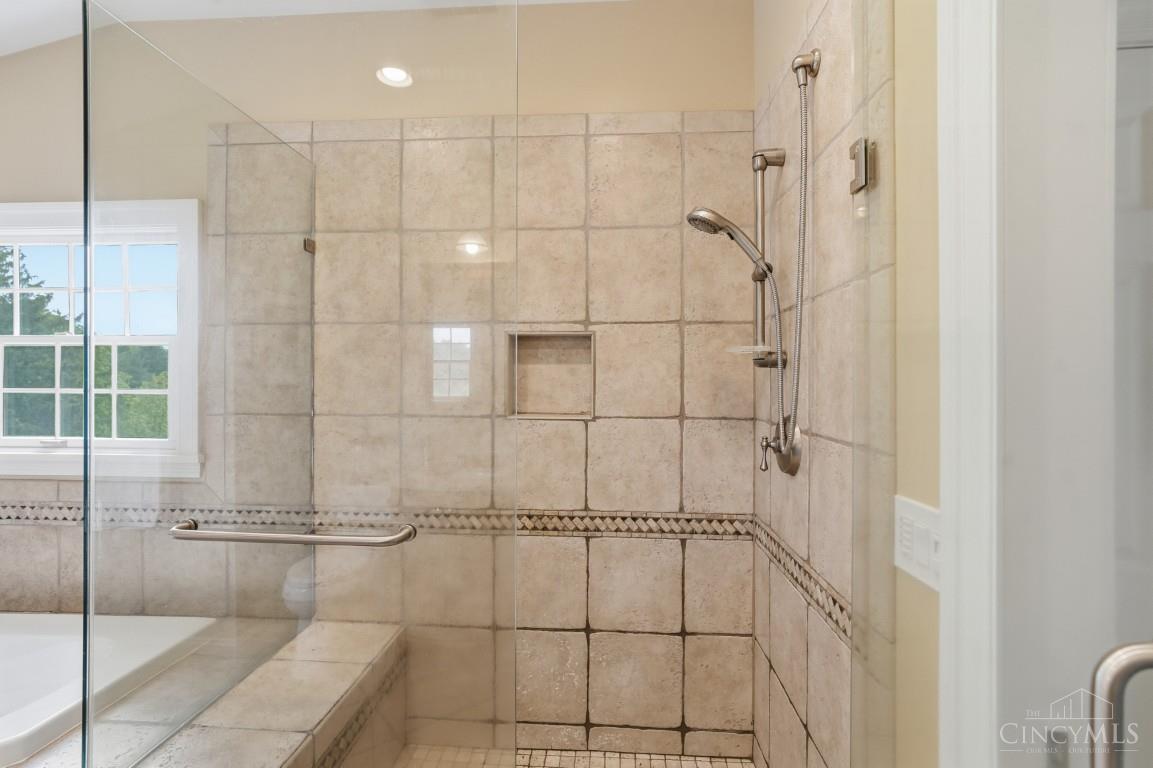 6046 Gaines Road Cincinnati, OH 45247 - Photo 44 of 78