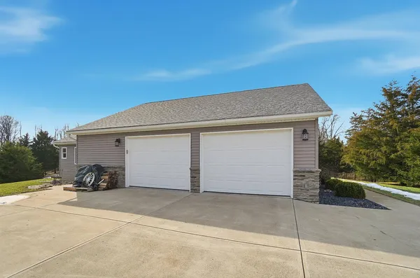 $425,000 | 16362 McGuire Ridge Road, Metamora, IN 47030