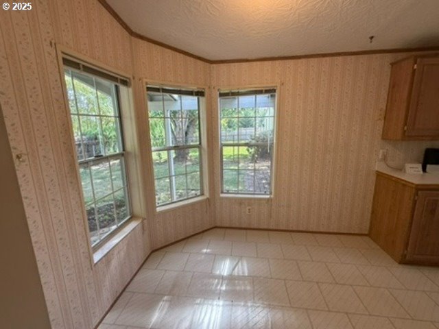 1401 West Ellendale Avenue, Unit 9 Dallas, OR 97338 - Photo 25 of 34 a view of an empty room with a window