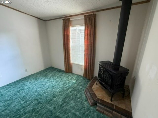 1401 West Ellendale Avenue, Unit 9 Dallas, OR 97338 - Photo 7 of 34 a room with furniture and a window