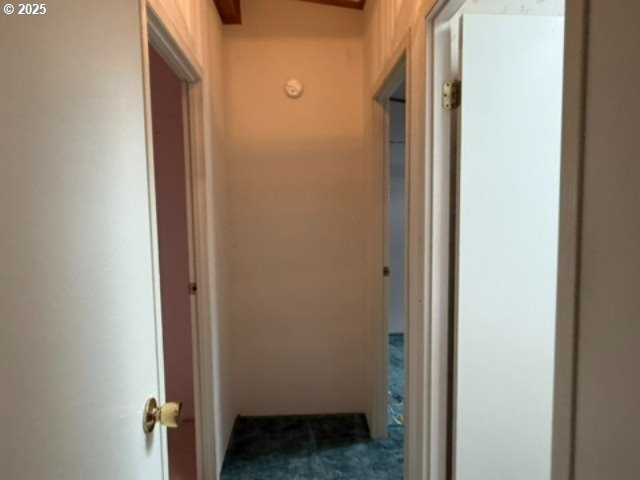 1401 West Ellendale Avenue, Unit 9 Dallas, OR 97338 - Photo 9 of 34 a view of a bathroom