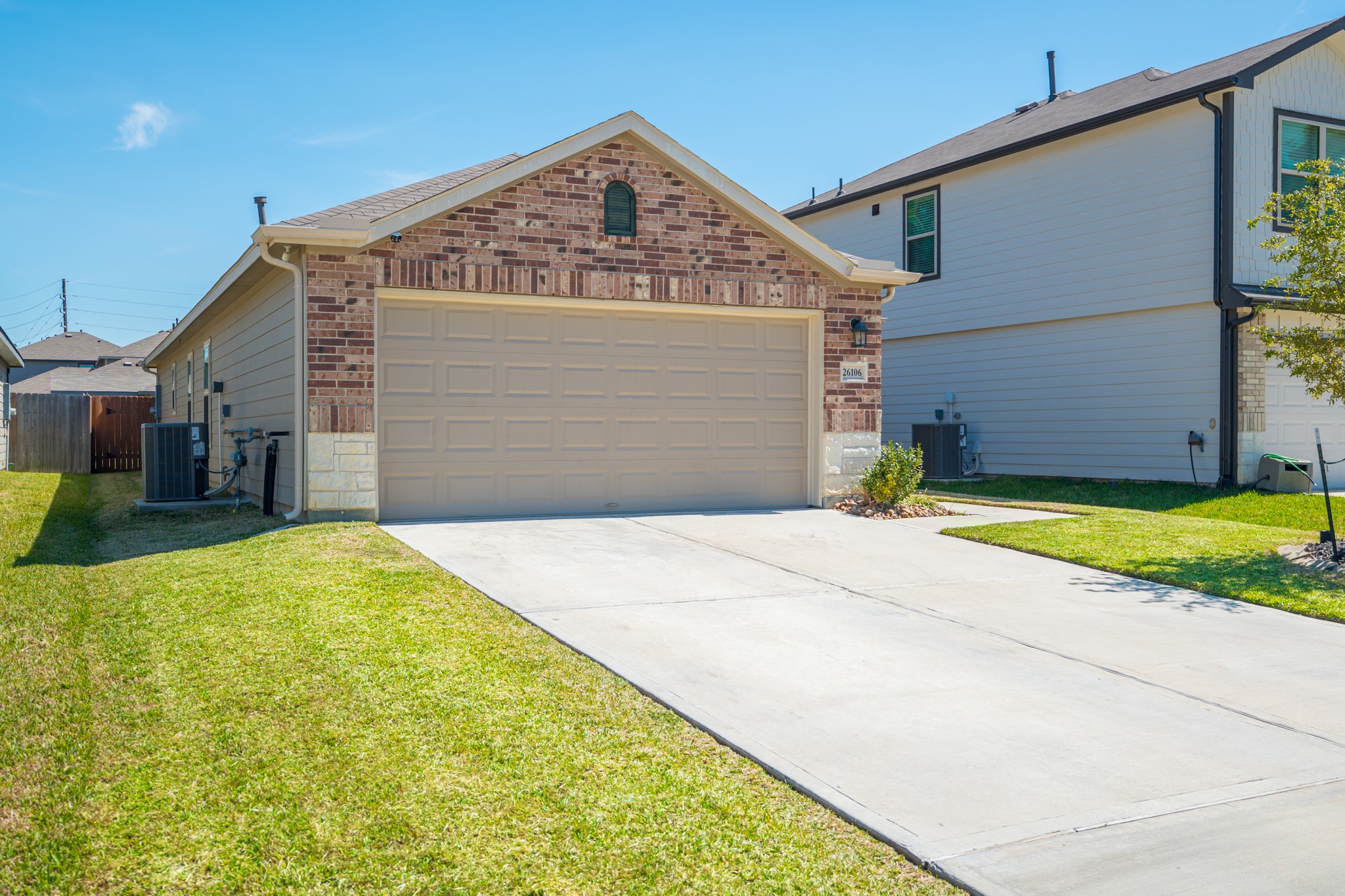 26106 Halwell Mnr Lane Spring, TX 77373 - Photo 2 of 30