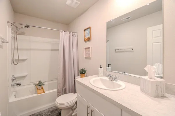 $2,400 | 26106 Halwell Mnr Lane, Spring, TX 77373