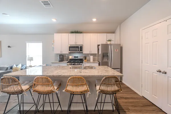 $2,400 | 26106 Halwell Mnr Lane, Spring, TX 77373