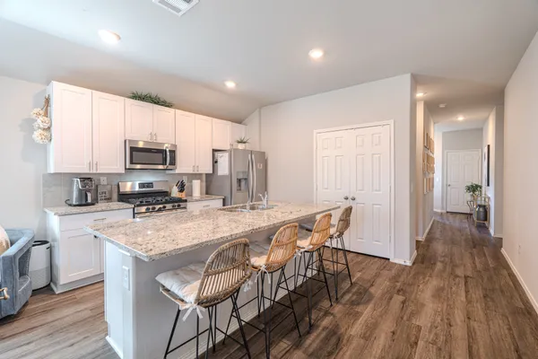 $2,400 | 26106 Halwell Mnr Lane, Spring, TX 77373