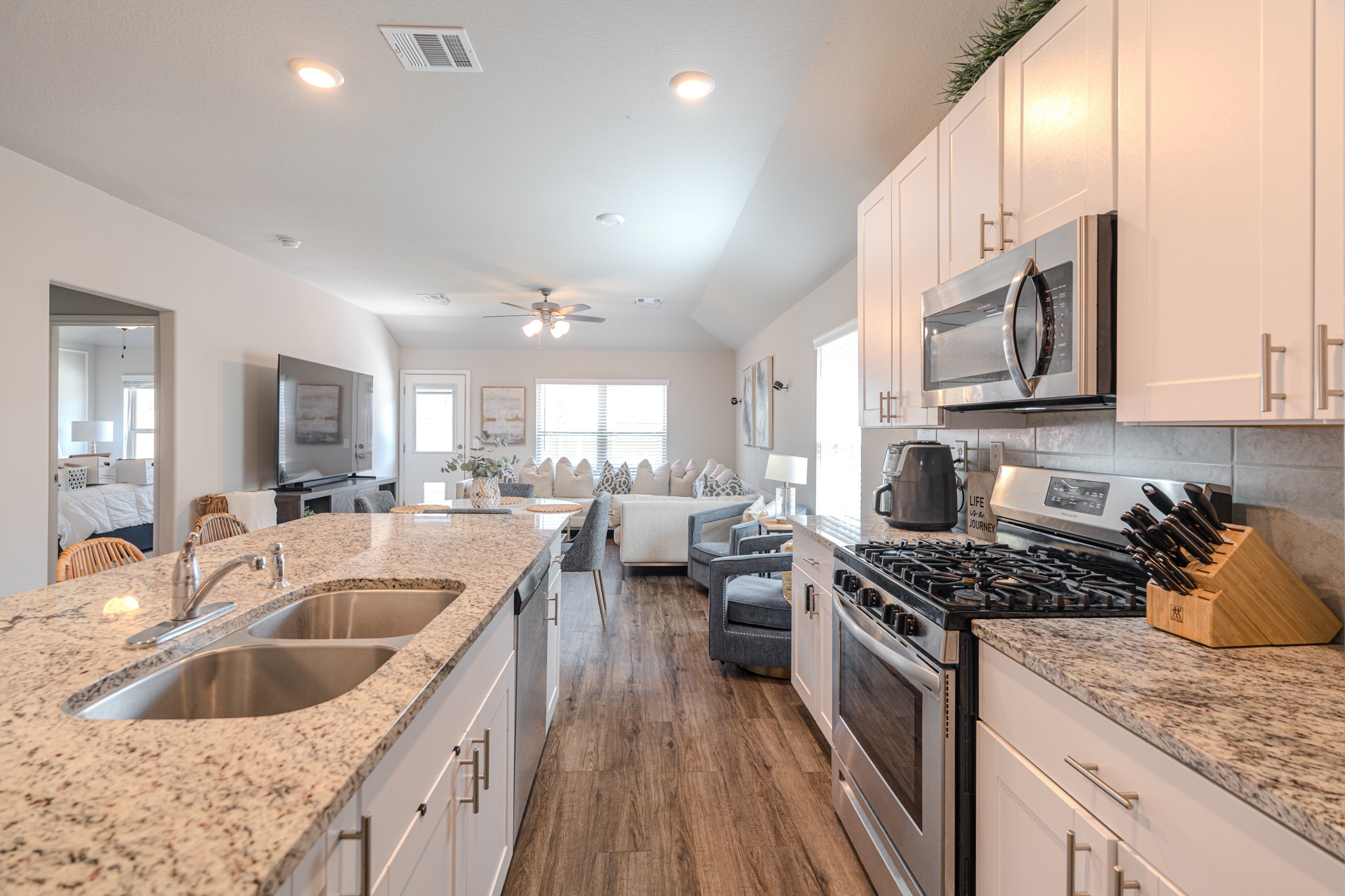 26106 Halwell Mnr Lane Spring, TX 77373 - Photo 10 of 30