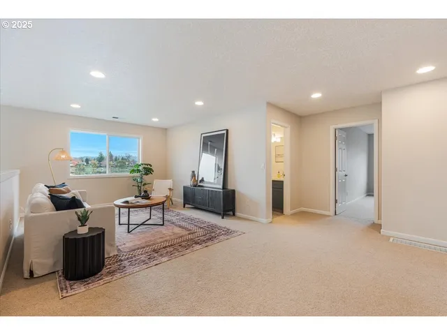 $1,025,000 | 21157 Northeast Shore Drive, Fairview, OR 97024