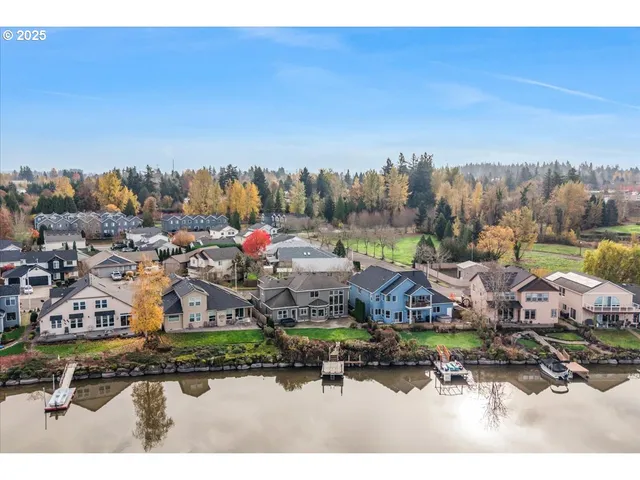 $1,025,000 | 21157 Northeast Shore Drive, Fairview, OR 97024