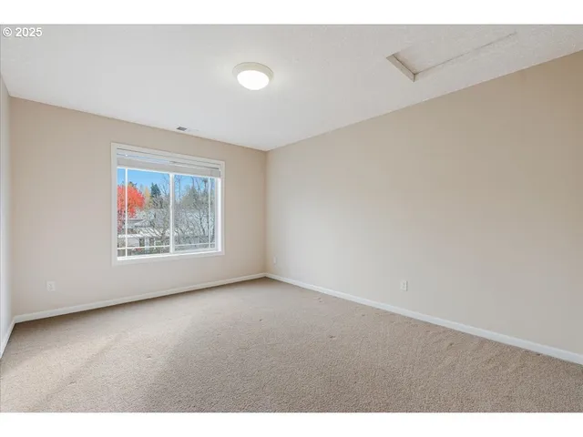 $1,025,000 | 21157 Northeast Shore Drive, Fairview, OR 97024