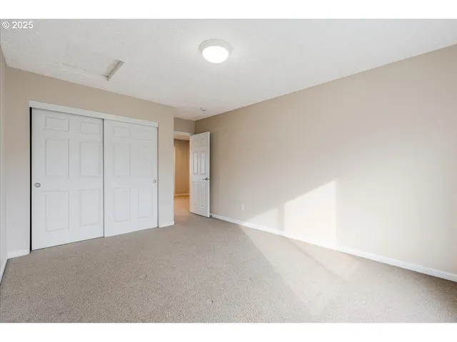 $1,025,000 | 21157 Northeast Shore Drive, Fairview, OR 97024