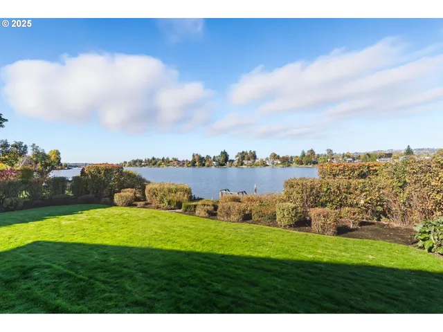 $1,025,000 | 21157 Northeast Shore Drive, Fairview, OR 97024