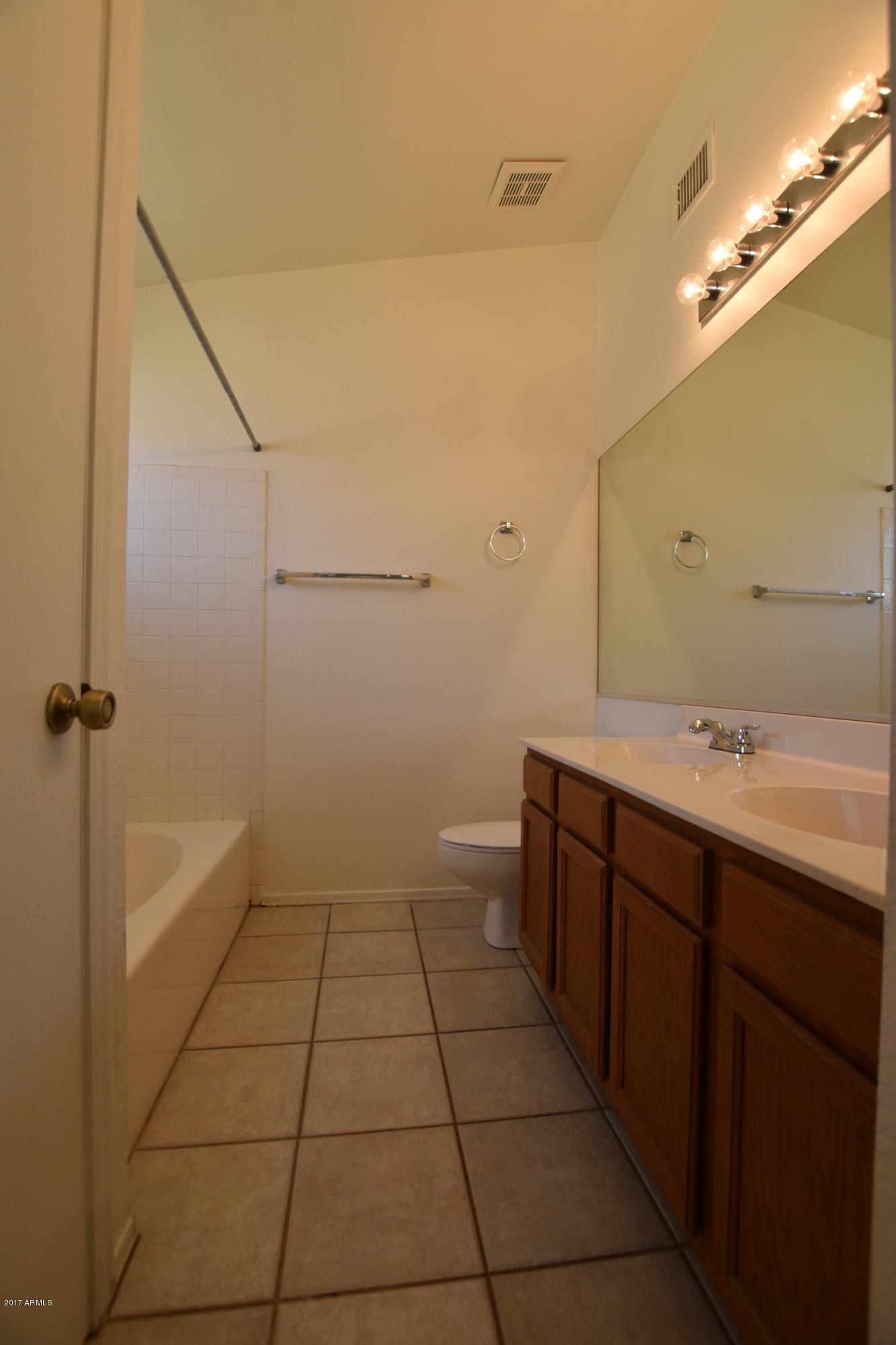 2734 East Rock Wren Road Phoenix, AZ 85048 - Photo 15 of 23 DSC_0098