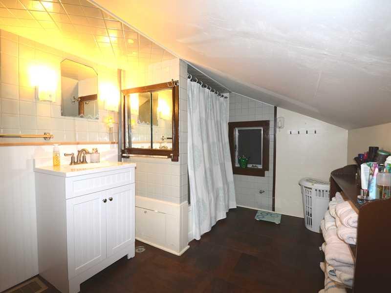 5926 Heckert Road Bakerstown, PA 15007 - Photo 18 of 24 Full Bath. Full bath with new vanity, commode, and floor.