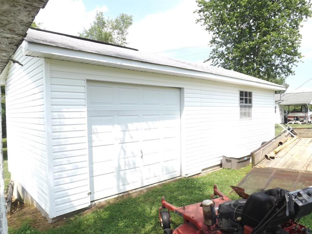 752 Kemmer Road Spring City, TN 37381 - Photo 35 of 36 storage shed (2)