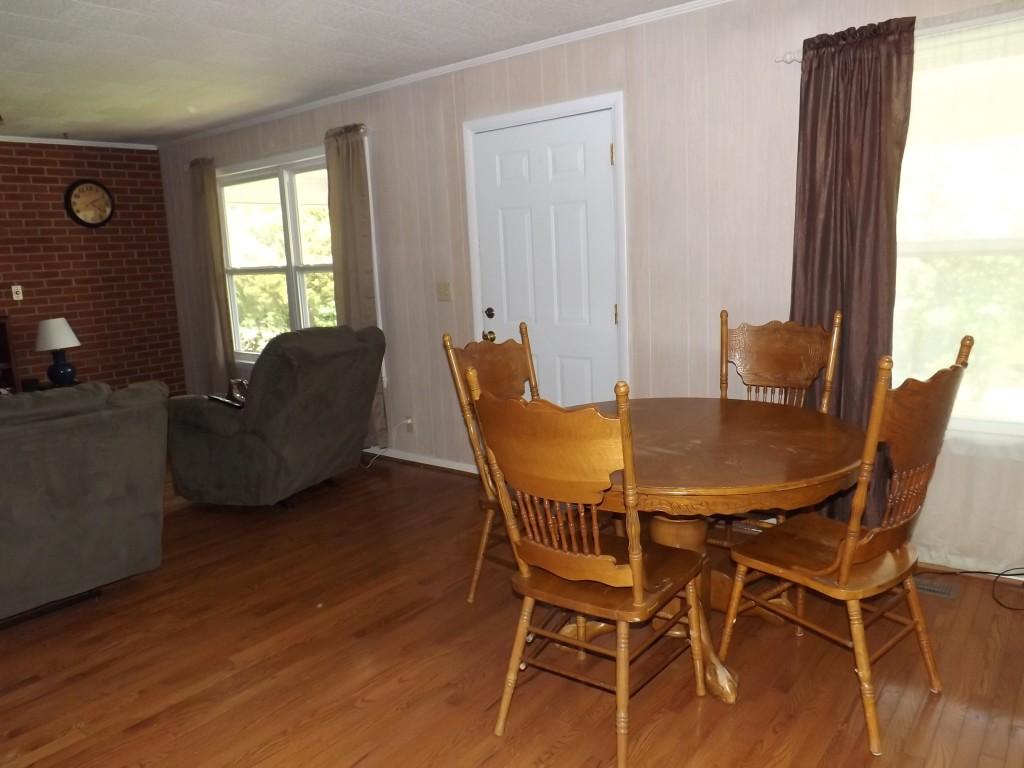 752 Kemmer Road Spring City, TN 37381 - Photo 7 of 36 dining-breakfast area 2