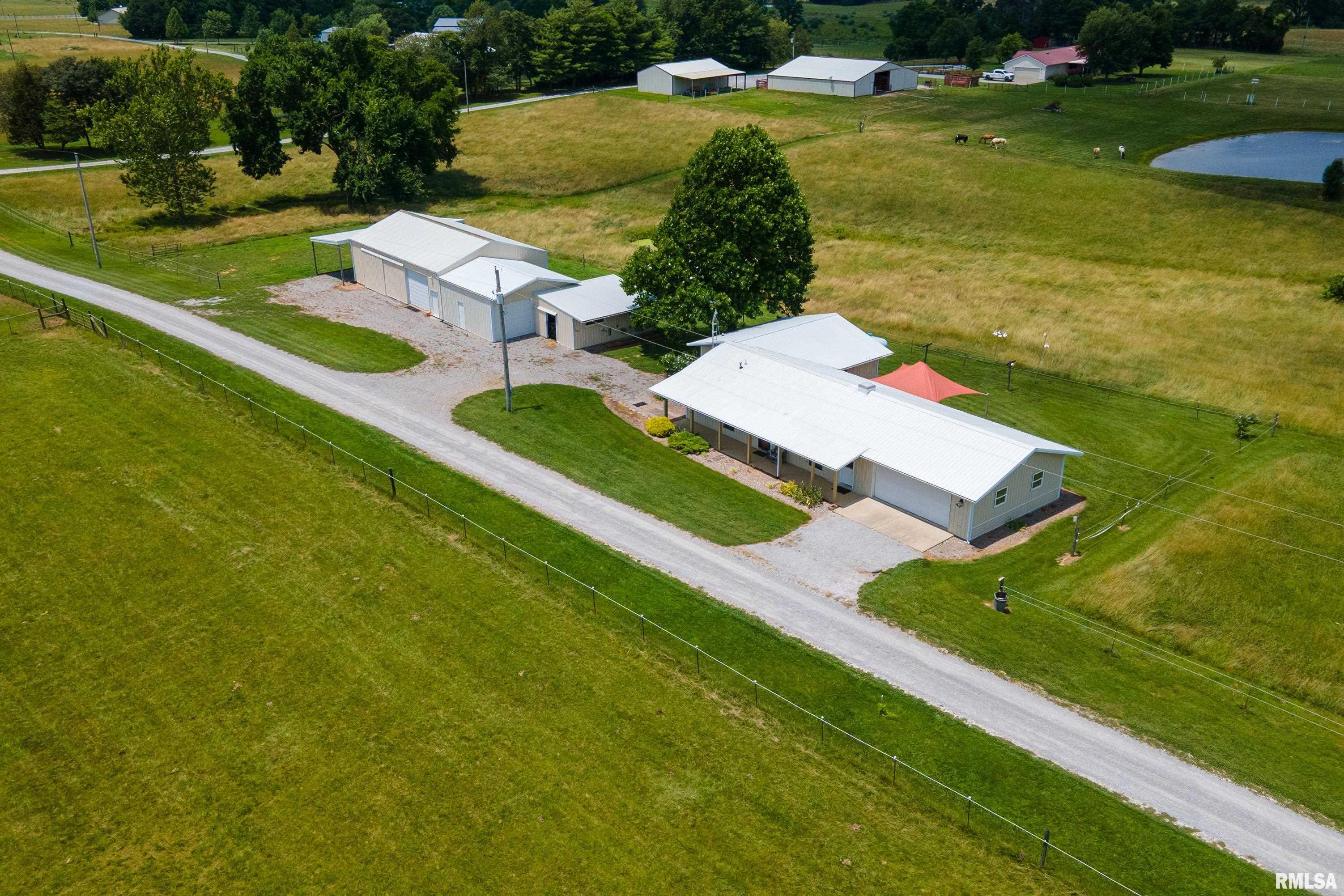 29 Bridle Lane Stonefort, IL 62987 - Photo 2 of 56