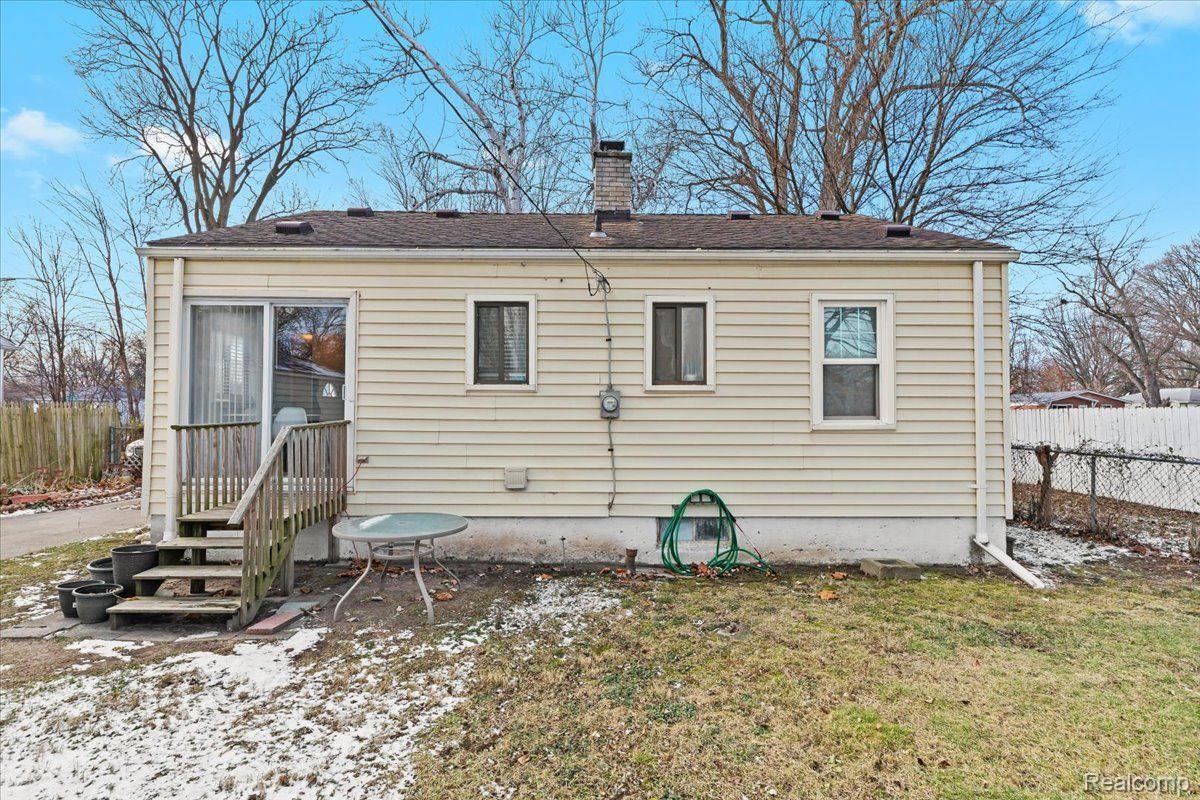 19714 Inkster Road Redford, MI 48240 - Photo 4 of 22 Gallery Image 4