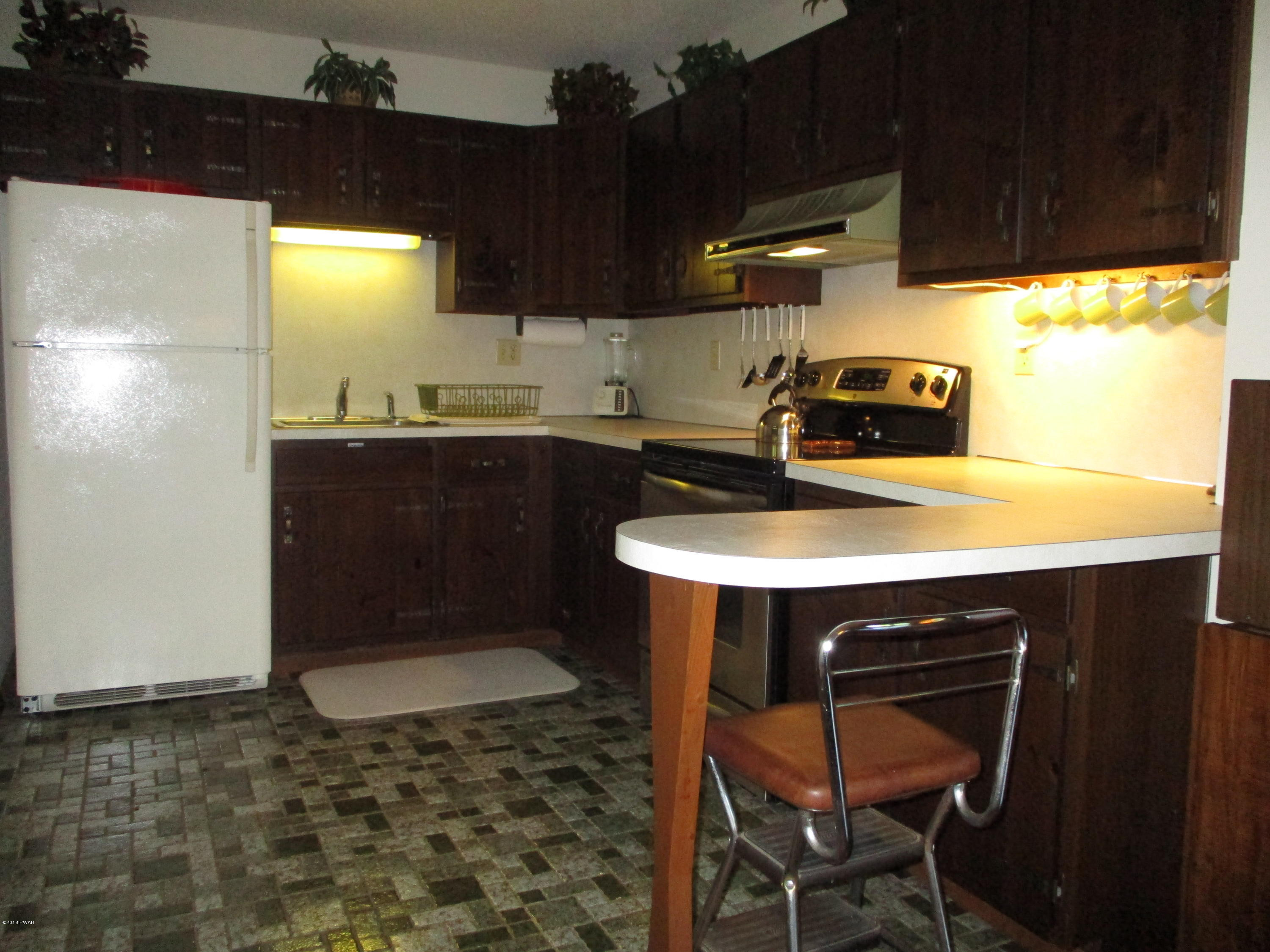1152 Mustang Road Lake Ariel, PA 18436 - Photo 13 of 51 Kitchen