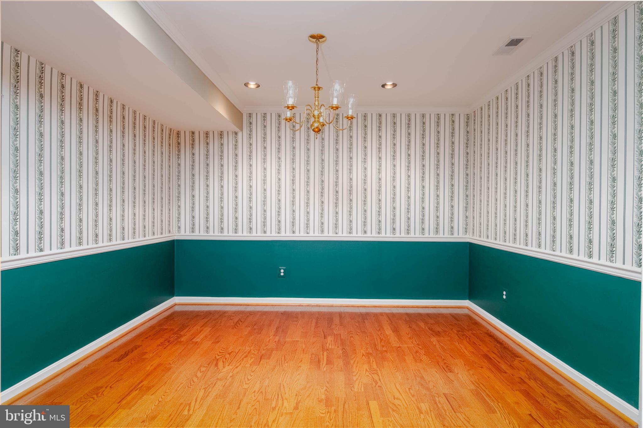 12310 Rosslare Ridge Road, Unit 302 Lutherville-Timonium, MD 21093 - Photo 13 of 45 Dining Room