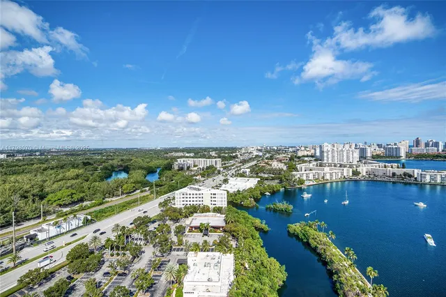 $19,000 | 17301 Biscayne Boulevard, Unit PH6, North Miami Beach, FL 33160