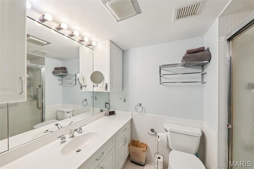 900 South Hanley Road, Unit 7D St. Louis, MO 63105 - Photo 12 of 23