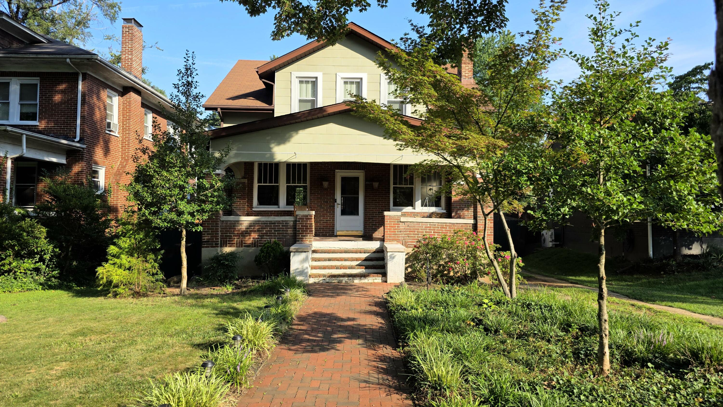 1929 Avon Road Southwest Roanoke, VA 24015 - Photo 1 of 12 Front of Home