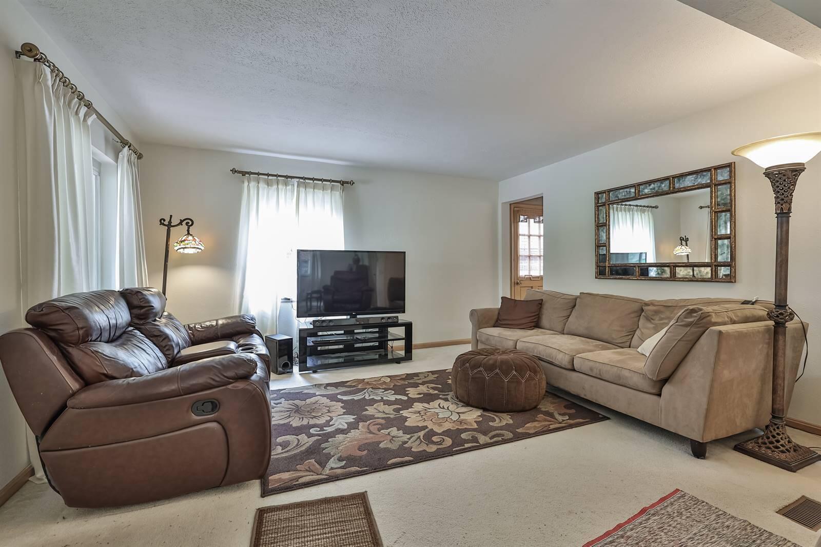 147 Morris Road Fort Wright, KY 41011 - Photo 4 of 35 Gallery Image 4