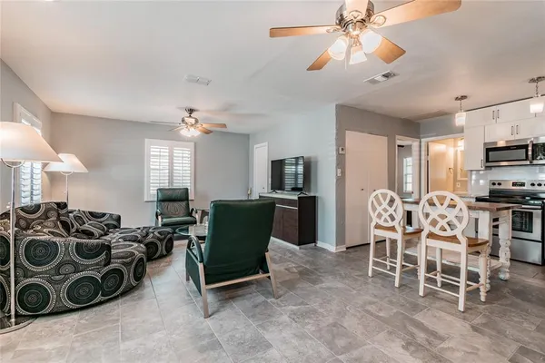 $2,550 | 3611 Anderson Avenue, Tampa, FL 33611
