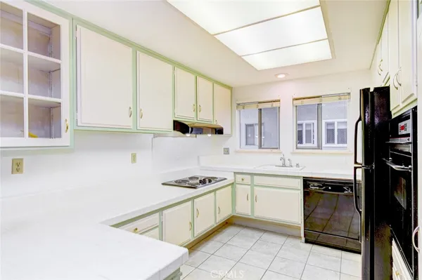 $285,000 | 957 Calle Aragon, Unit O, Laguna Woods, CA 92637