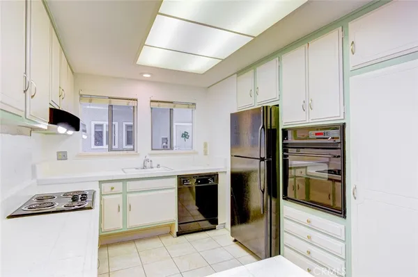 $285,000 | 957 Calle Aragon, Unit O, Laguna Woods, CA 92637