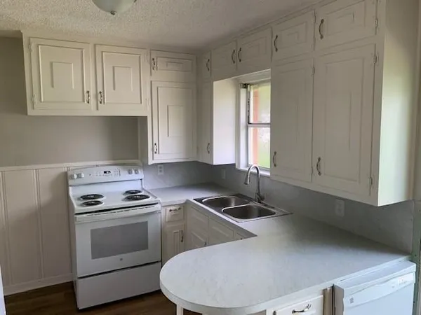 $165,000 | 606 North Spencer Street, Lacy-Lakeview, TX 76705