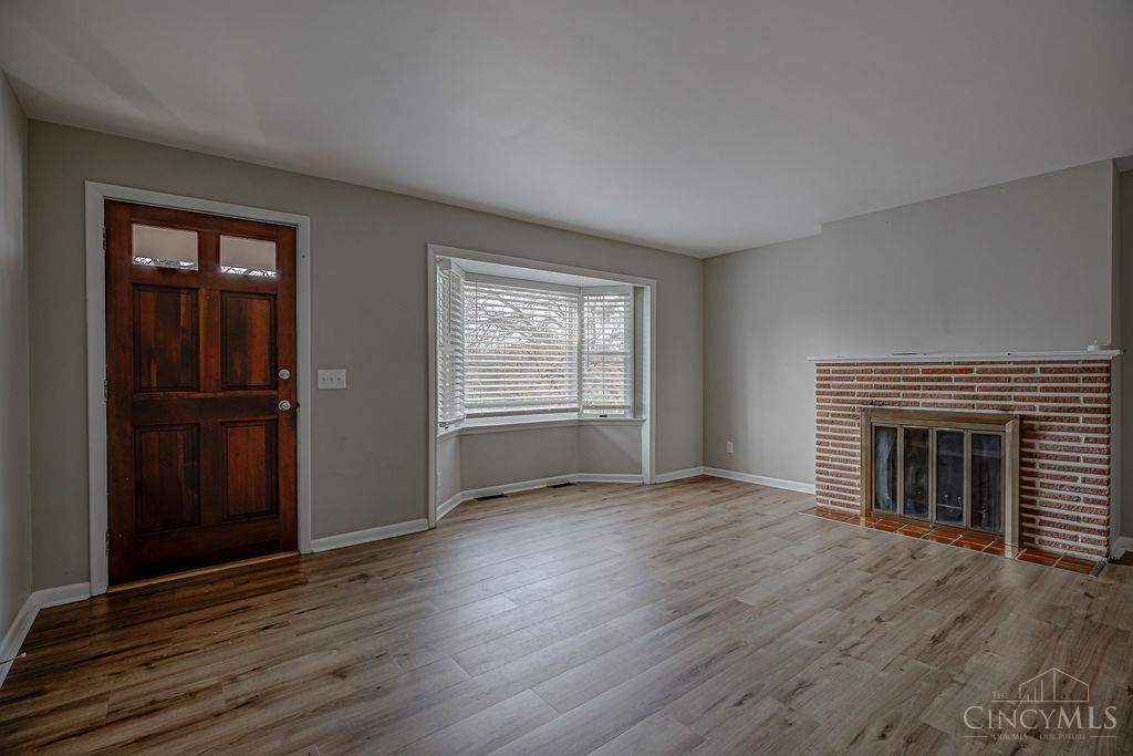 6670 Gaines Road Cincinnati, OH 45247 - Photo 3 of 40