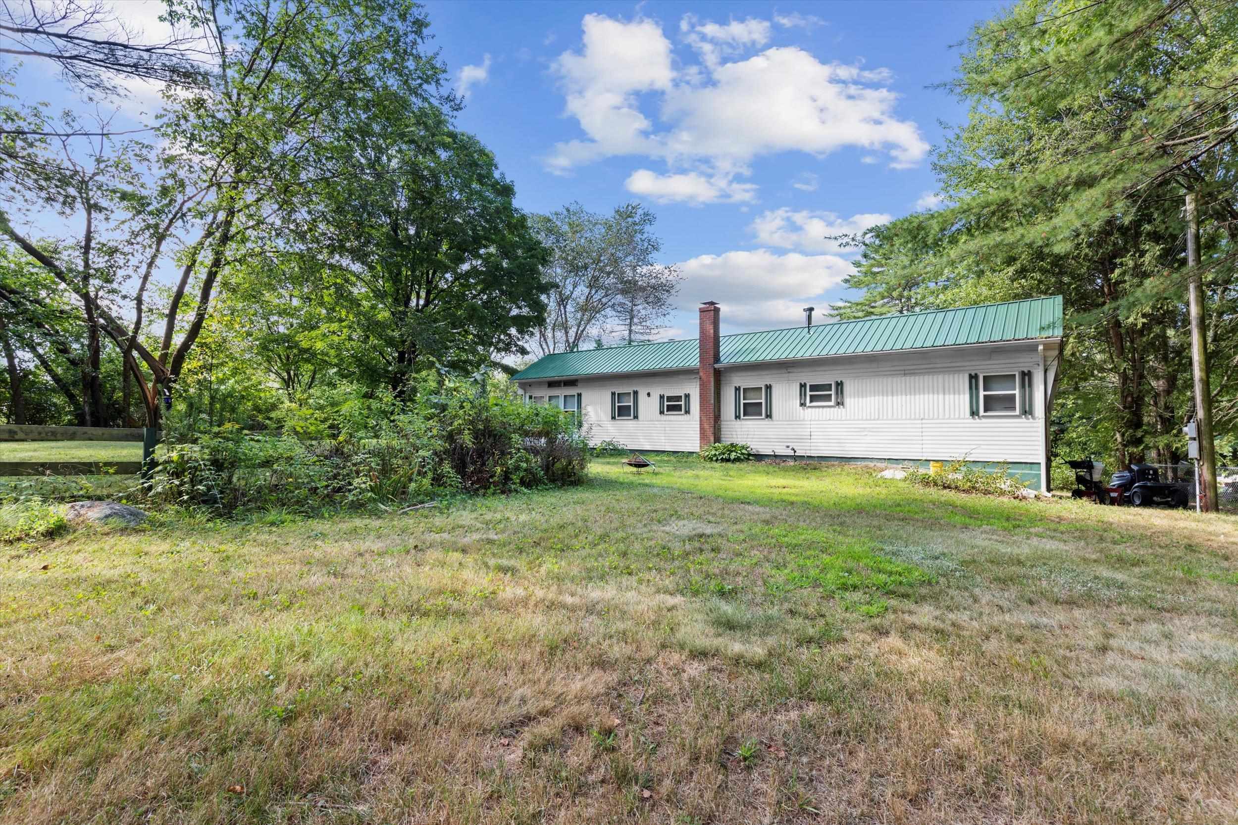 173 Stage Road Nottingham, NH 03290 - Photo 2 of 27