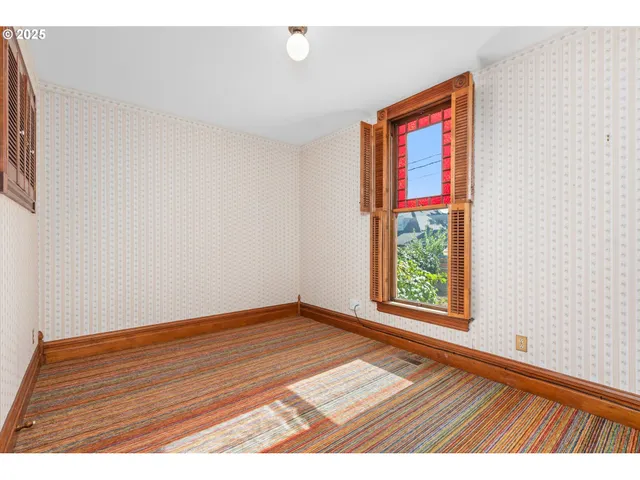 a view of a storage & utility room